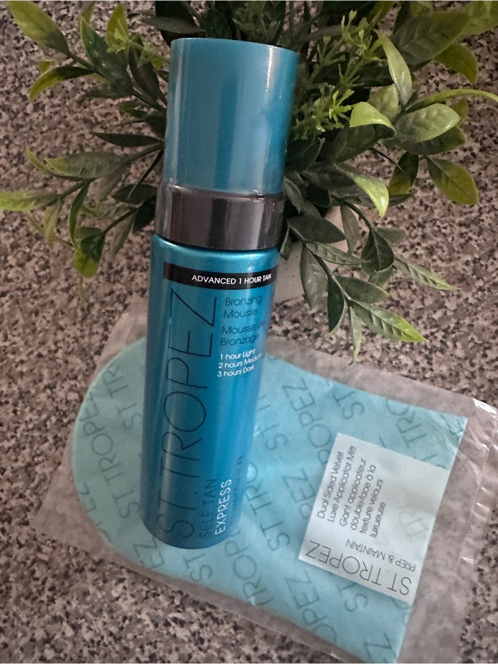 St. Tropez Express, 1Hour Bronzing Mousse w/Mitt {New/Sealed with Mitt}
